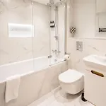 Town Centre Duplex 4 شقة هاروغايت